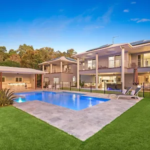  Holiday home Absolute Beachfront Luxury Entertainer - Dundowran Beach